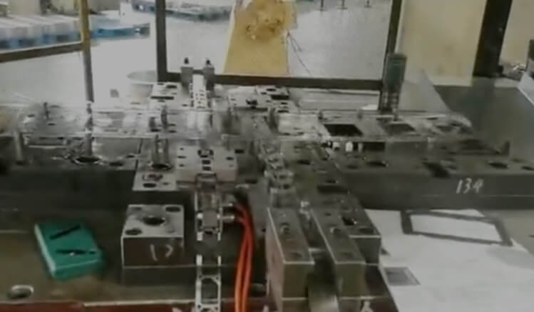 Suzhou Shuangqisi Molde ipsum Co, Ltd.